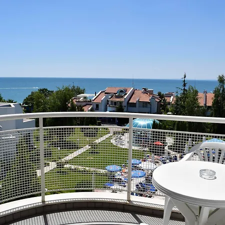 מלון Sineva Park סבטי ולאס